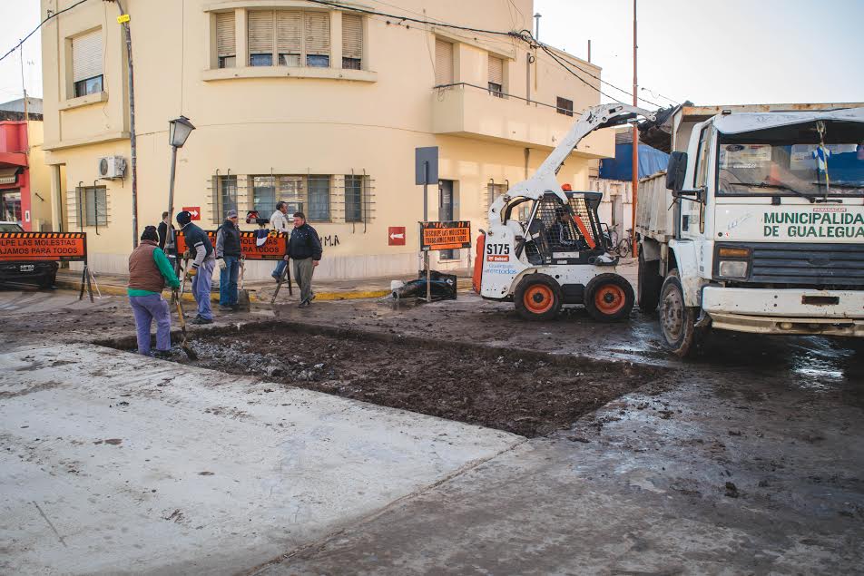 Bacheo en san antonio y antartida argentina 06-06-2016_-3