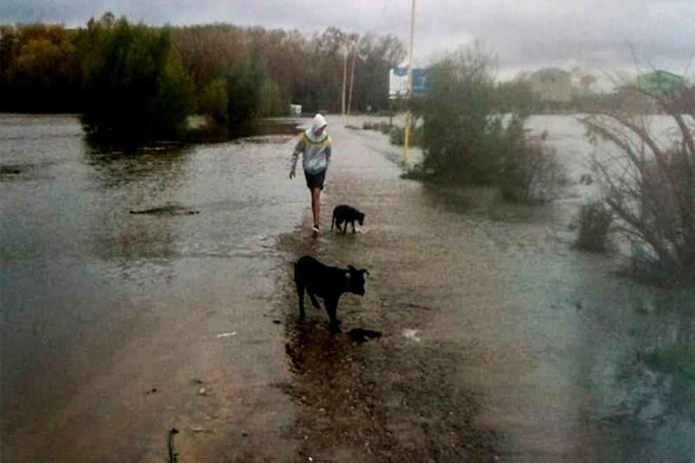 parque_unzue_inundado_junio2019